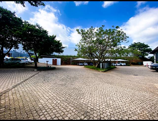 352M² SHOWROOM FOR SALE IN UMHLANGA RIDGE